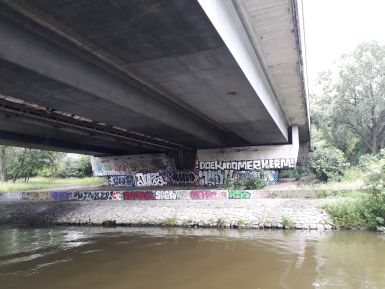 46,90 LB - sdlo bezdomovc pod mostem Barikdnk
